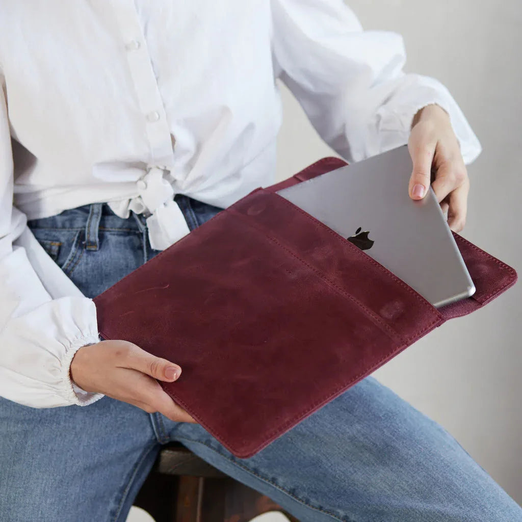 Klouz case - INCARNE® Ukraine