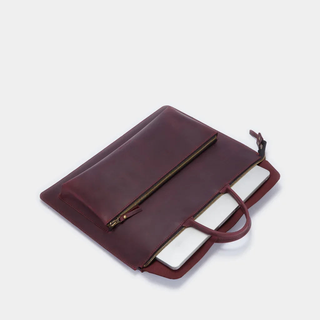Maryland leather laptop sleeve for MacBook - INCARNE® Ukraine